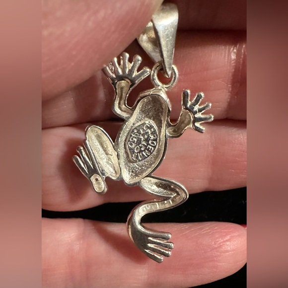 Elanie Cardenas Taxco Mexico 950 Silver & Opal Frog Pendant - Picture 4 of 4